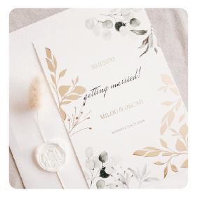 Trendy trouwkaart met watercolor en goudfolie
